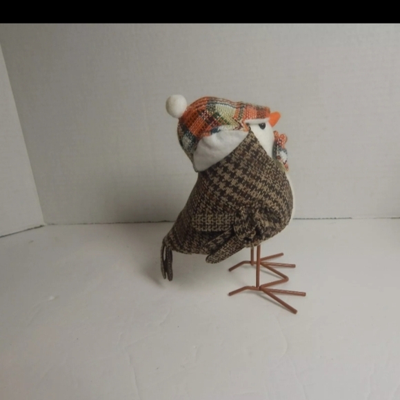 Plaid Brown‎ and White Bird Decor - Picture 4 of 7